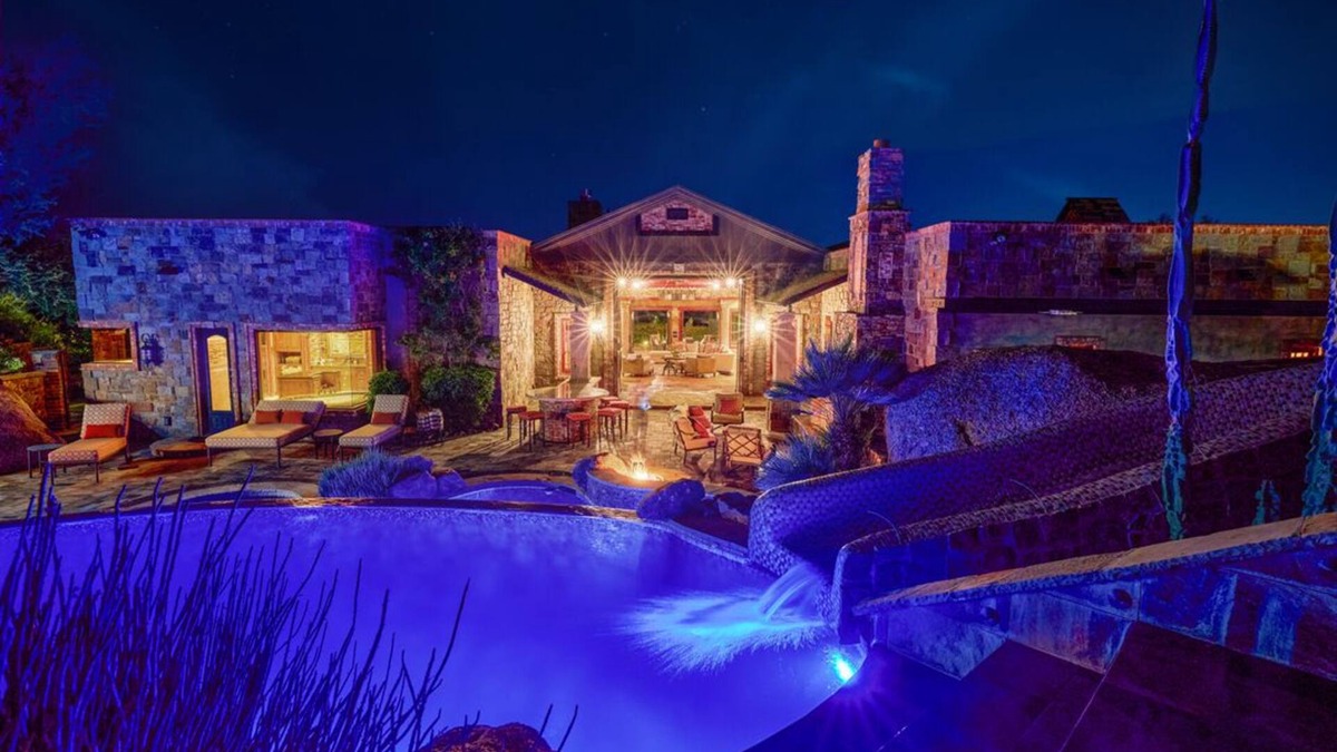 Carefree House | Castle On Black Mountain, breathtaking panoramic views and outdoor entertainment!