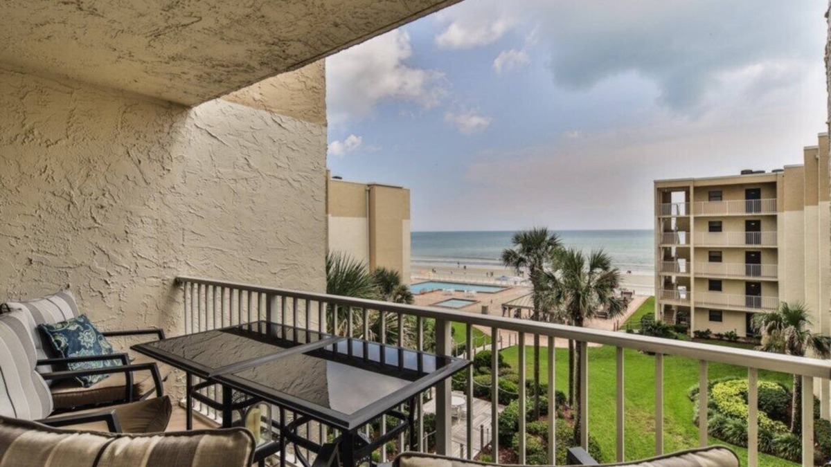 New Smyrna Beach Condo | Castle Reef 424 Peaceful Coastal Views