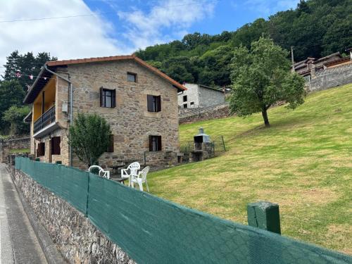 Barriopalacio House | Casuca de Susi