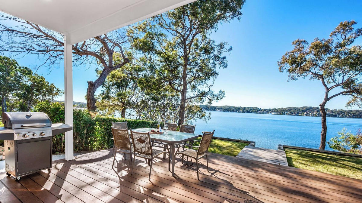 Lake Macquarie City Council House | Catalina Bay - Absolute Lakefront - Private Jetty