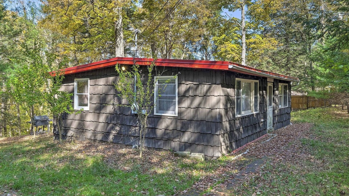 East Durham House | Catskill Mtn Home w/Deck ~ 1 Miles to Zoom Flume!