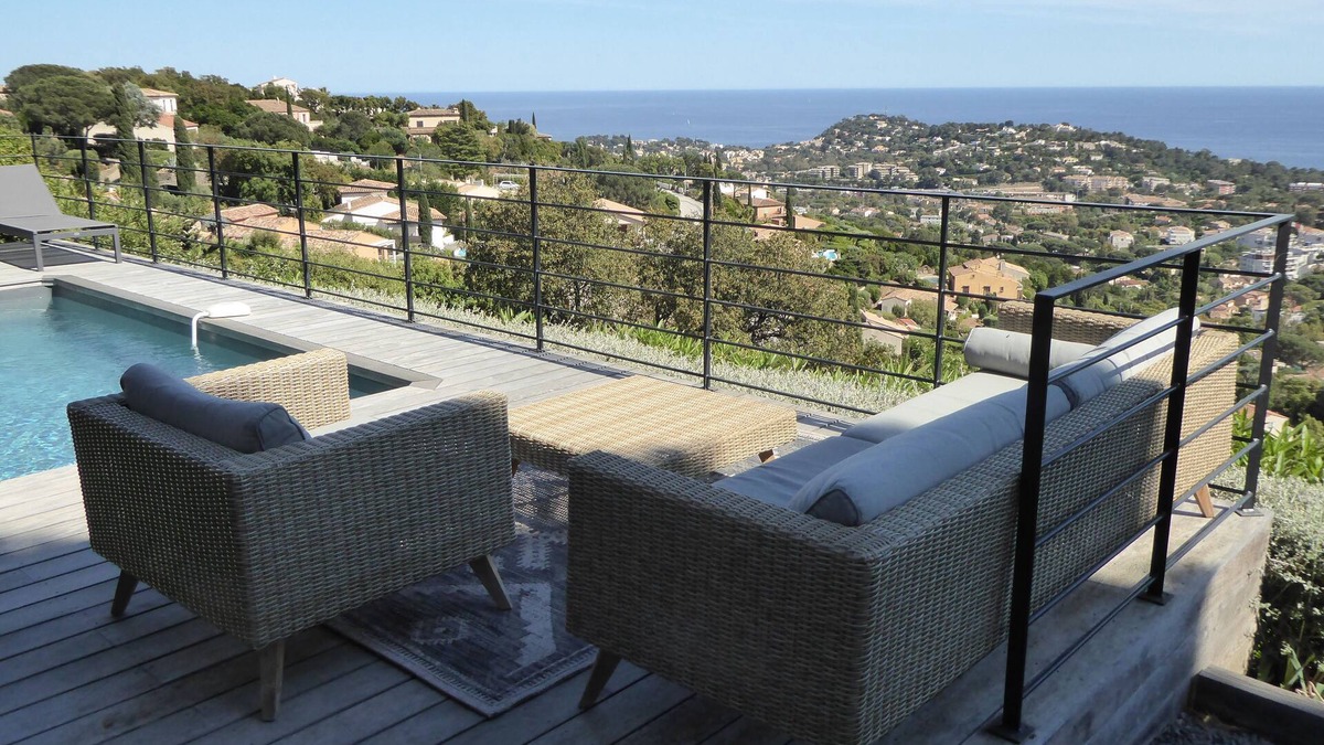 Cavalaire-sur-Mer Villa | CAVALAIRE - BEAUTIFUL SEA VIEW - RENOVATED VILLA FACING SOUTH