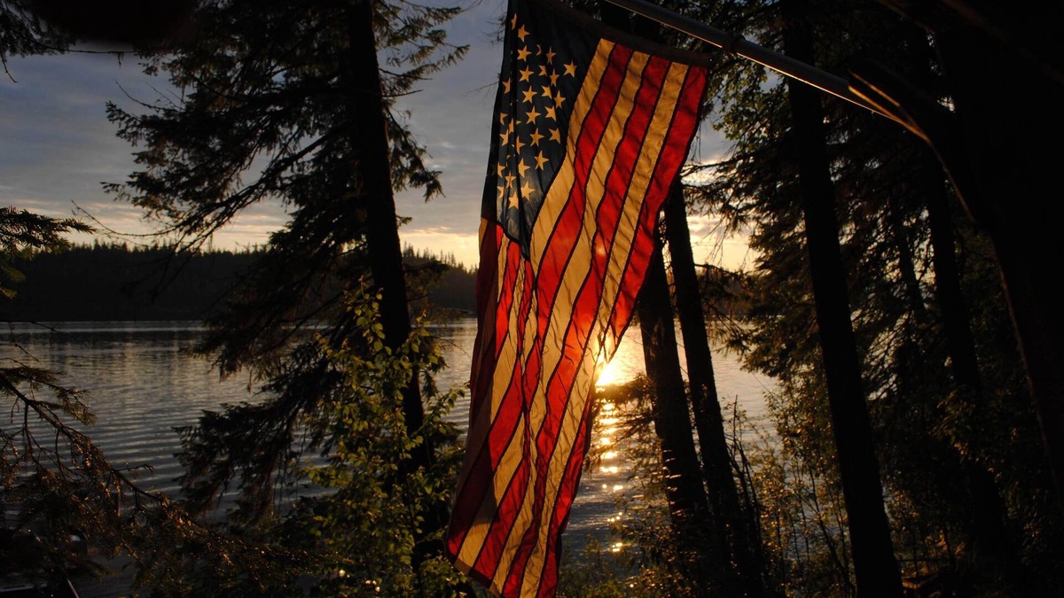 Coolin House | Cavanaugh Bay Priest Lake Beachfront w Dock, East Shore Family Get Away