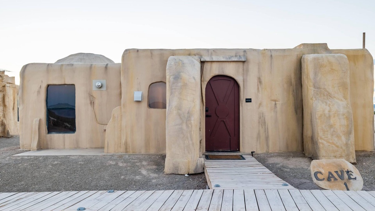 Beryl Junction Villa | Cave 1