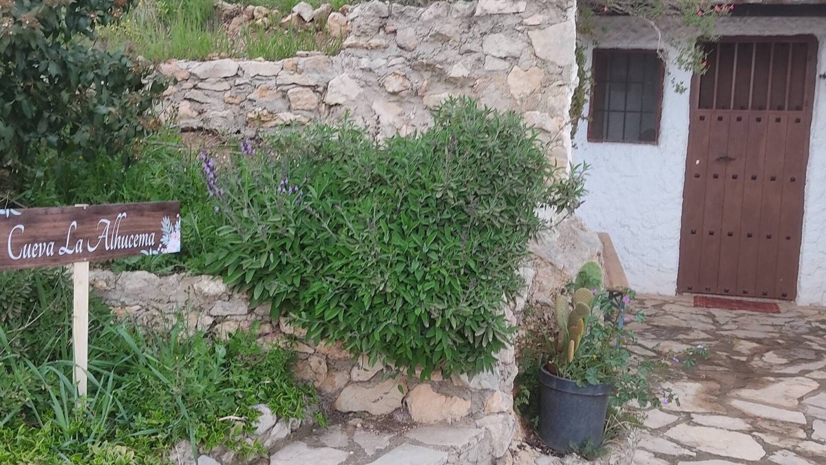 Pegalajar Other | Cave to disconnect