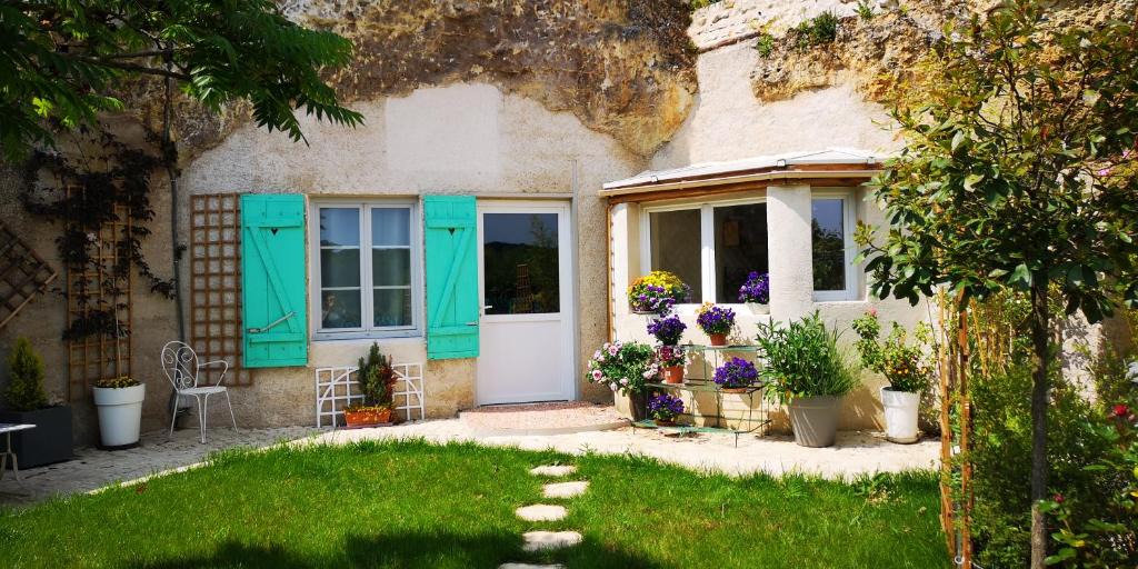 Lunay Bed & Breakfast | Caves du Coteau 3