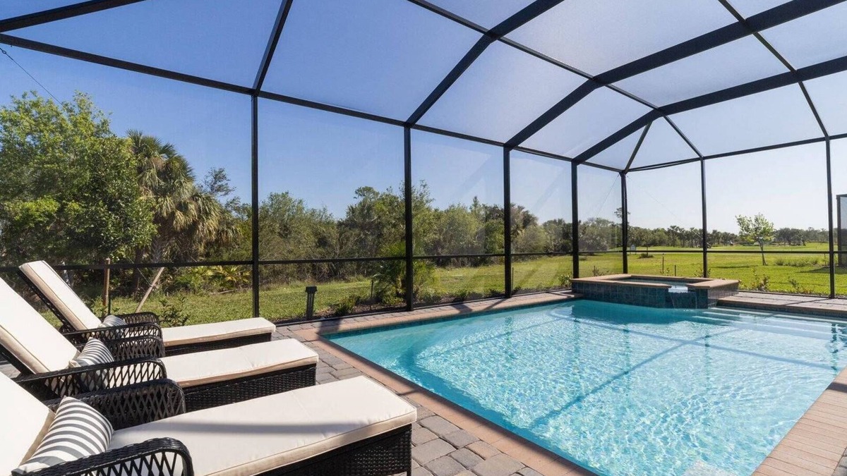 Punta Gorda House | CBW14724 Summary: Her