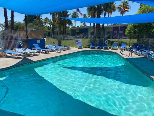 Cathedral City Cove Resort | CCBC Resort Hotel - A Gay Men's Resort