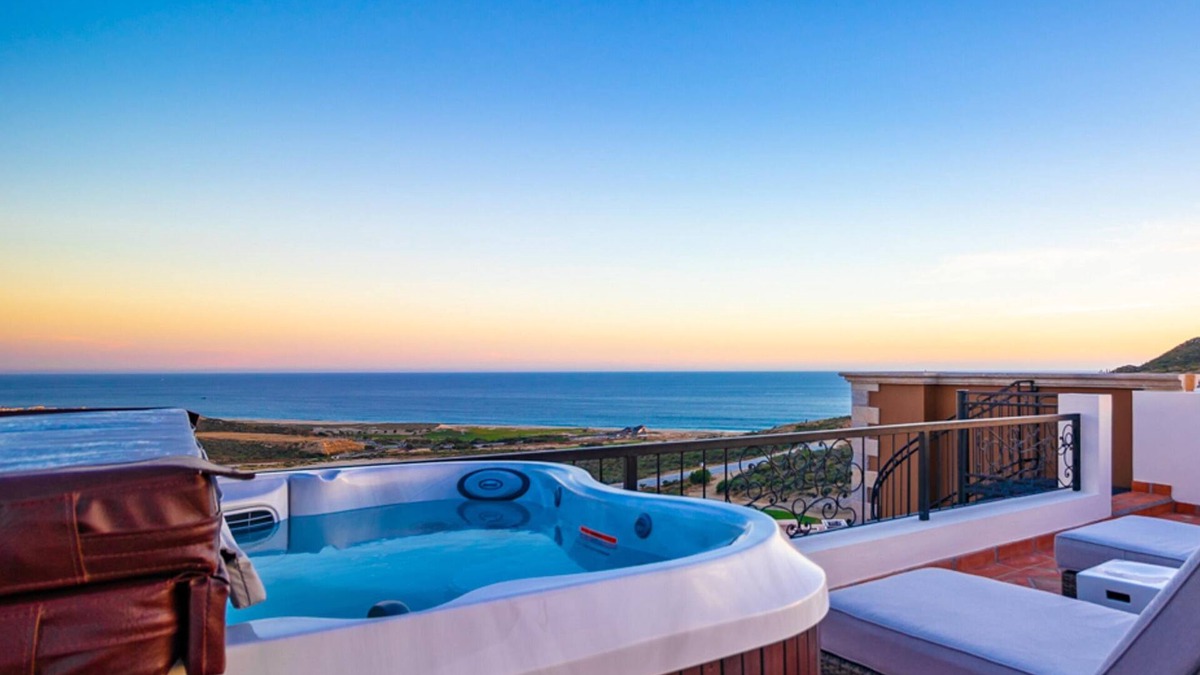 Los Cabos Condo | CCV Quivira-2 Units, 4Bedrooms, RooftopFirePit/HotTub Golf!
