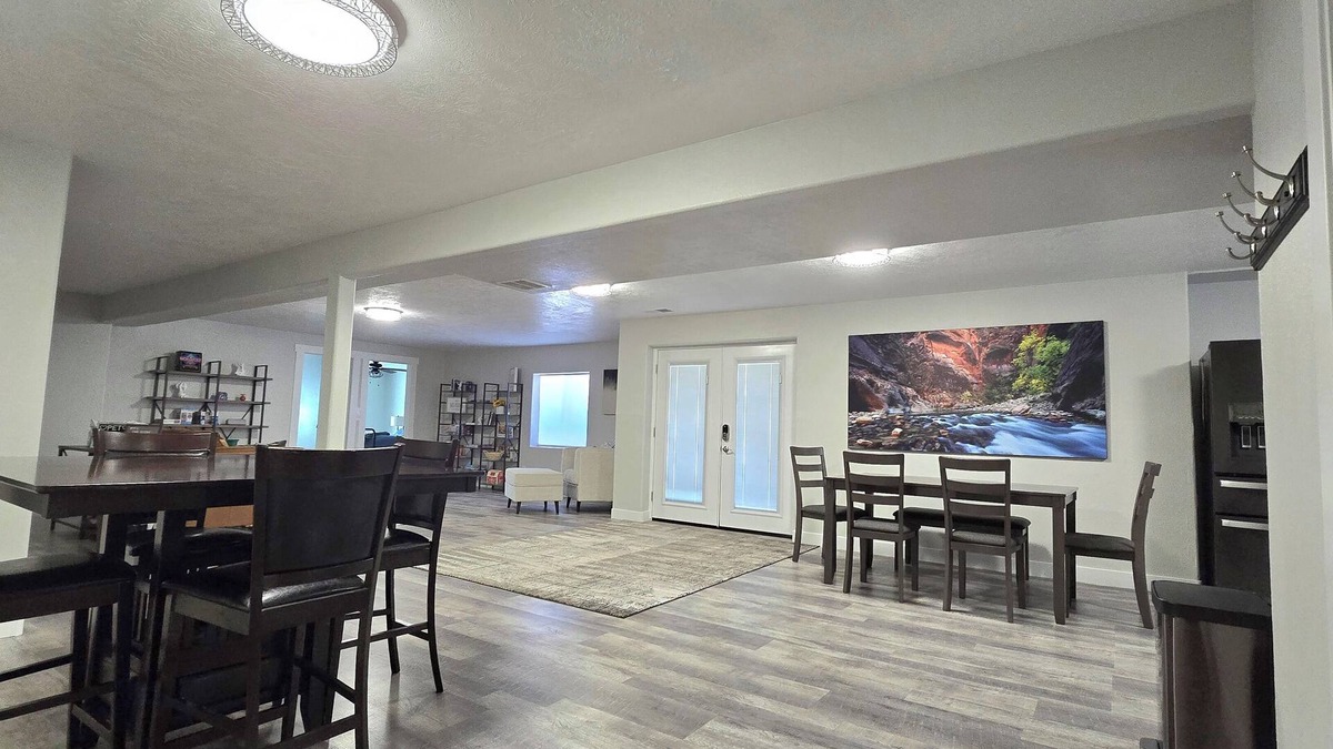 Cedar City Apartment | Cedar City, Basement Apartment. Five minutes from the I-15. Pet, family friendly