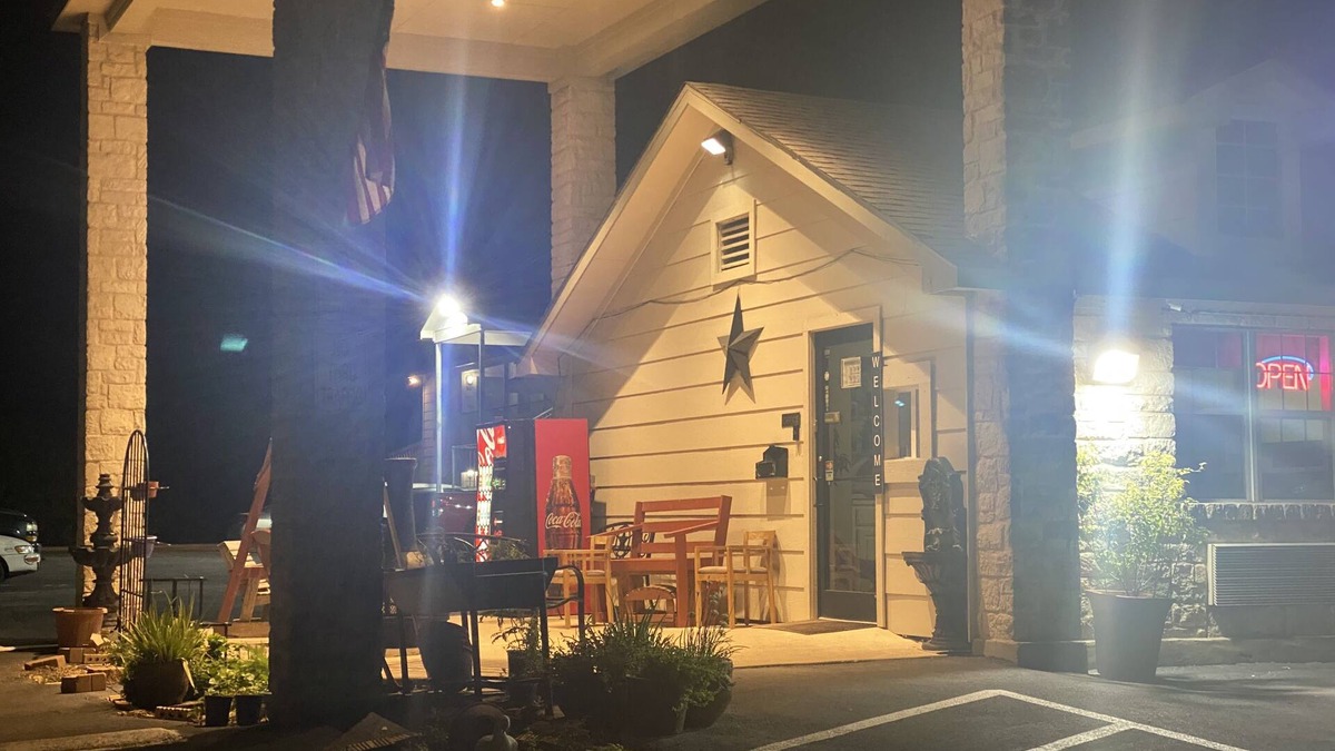 Bertram Hotel | Cedar Creek Inn