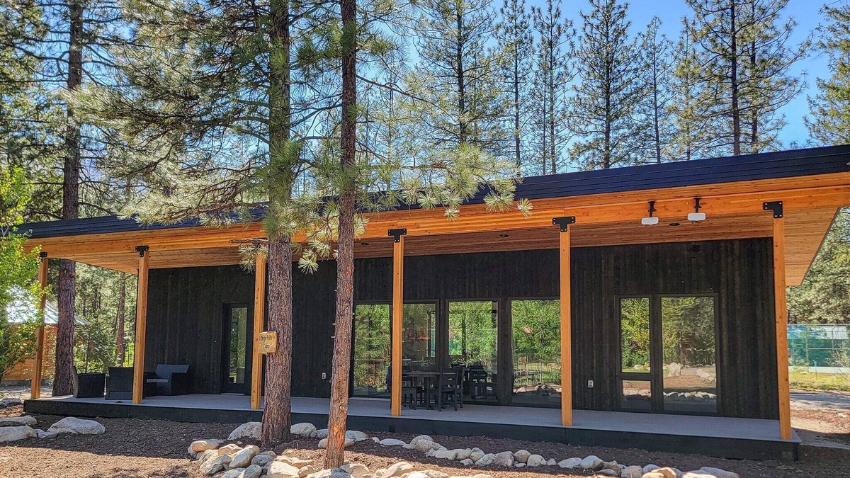 Mazama Cabin | Cedar Falls Cabin At The Inn At Mazama