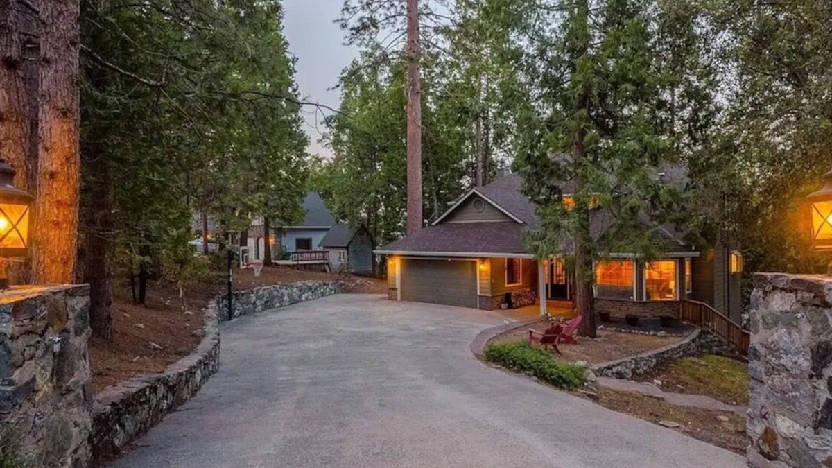 Twain Harte House | Cedar Hill Retreat - 3,200 sft, Pets ok, Tree House, Climbing Wall, Games!