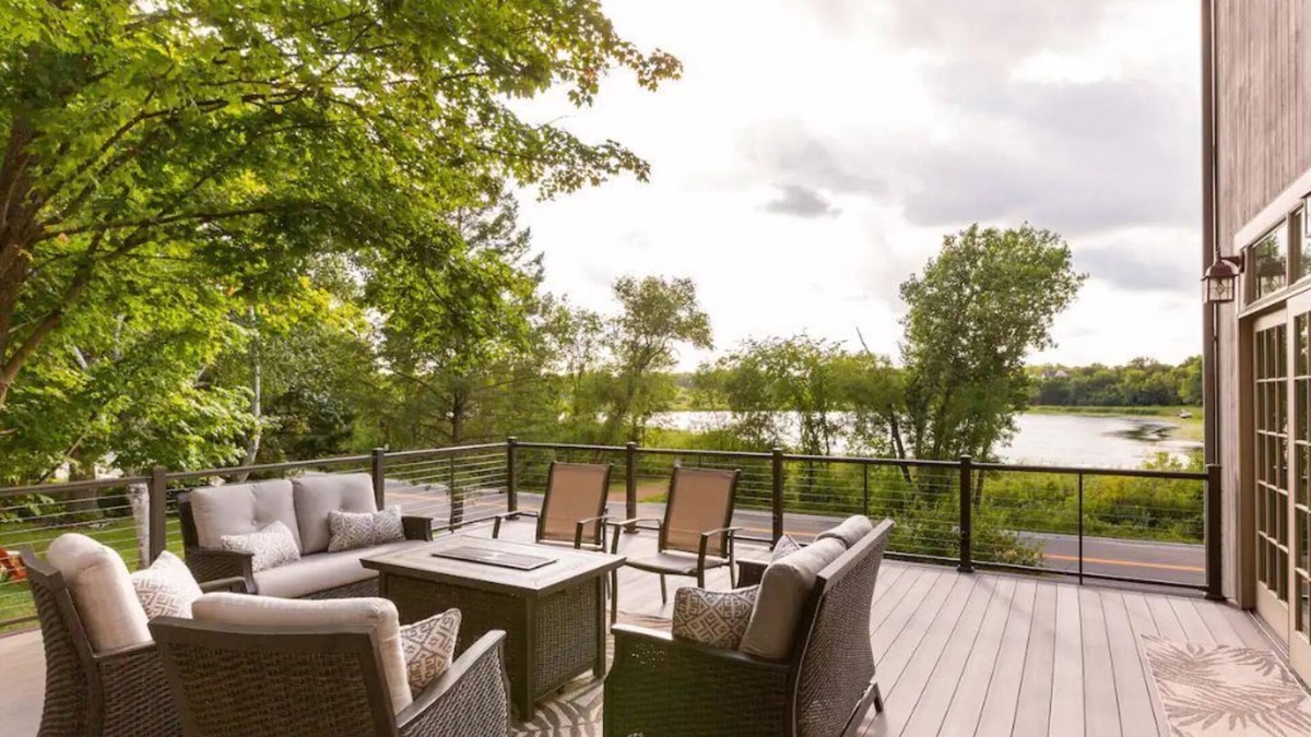 Excelsior House | Cedar House Retreat