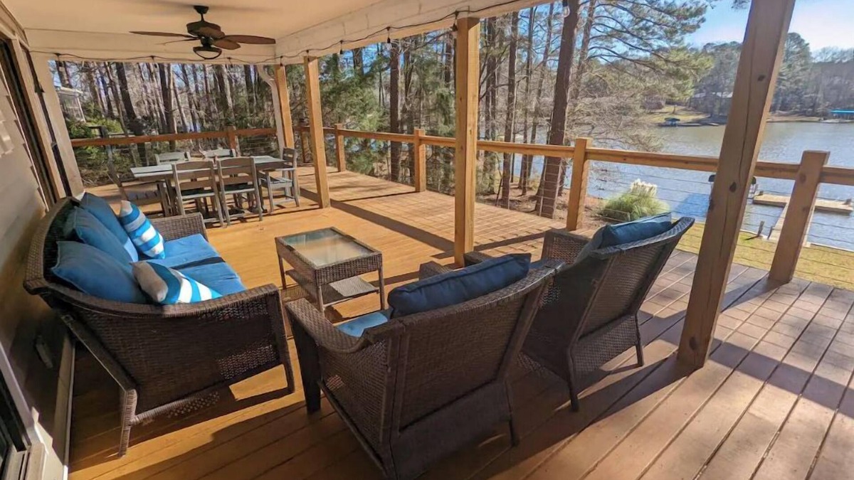 Buckhead House | Cedar Lake Retreat