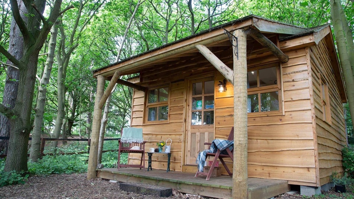 Bury St Edmunds Cabin | Cedar Lodge