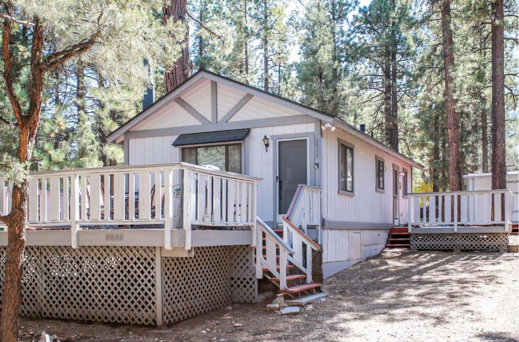 Big Bear House | Cedar Pines - Mountain home in a tree filled neighborhood with WIFI