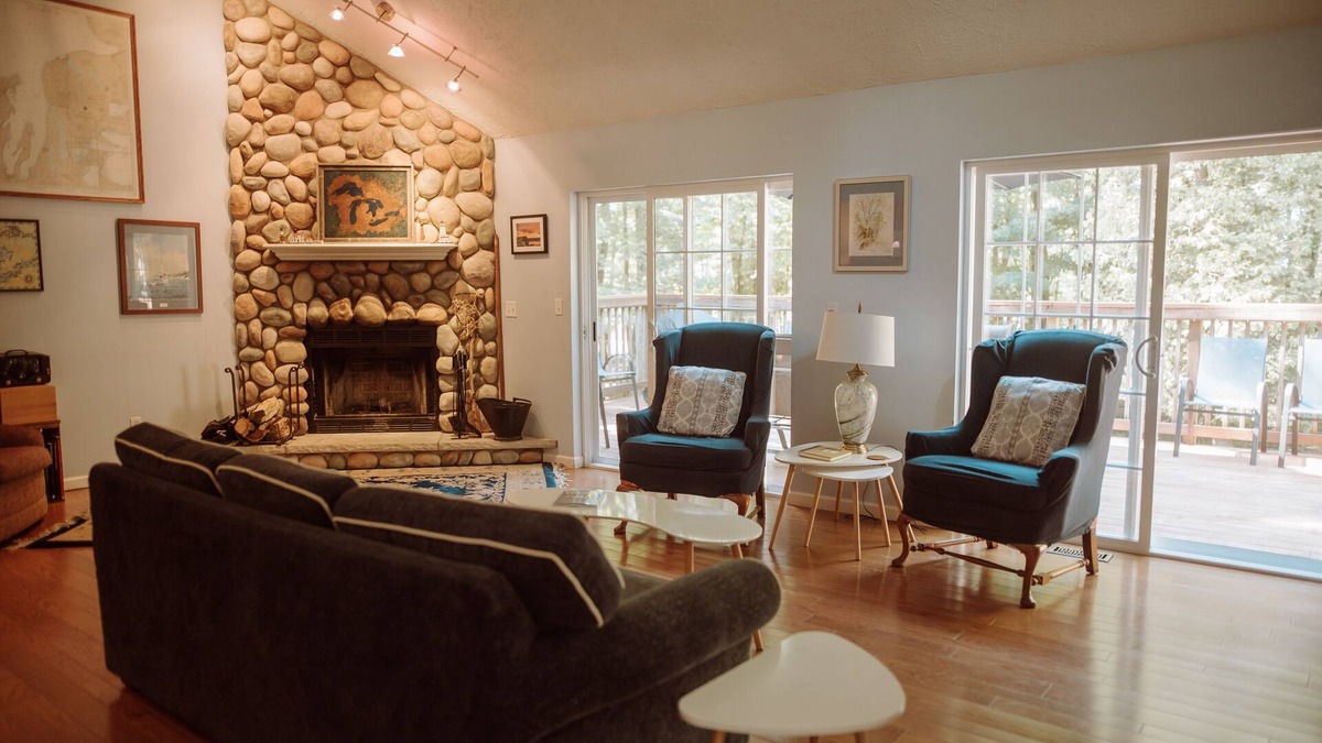 Pentwater Cottage | Cedar Point Cottage- Perfect Lake Michigan Retreat