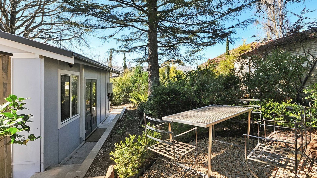 Katoomba House | Cedar Rest Studio at Katoomba