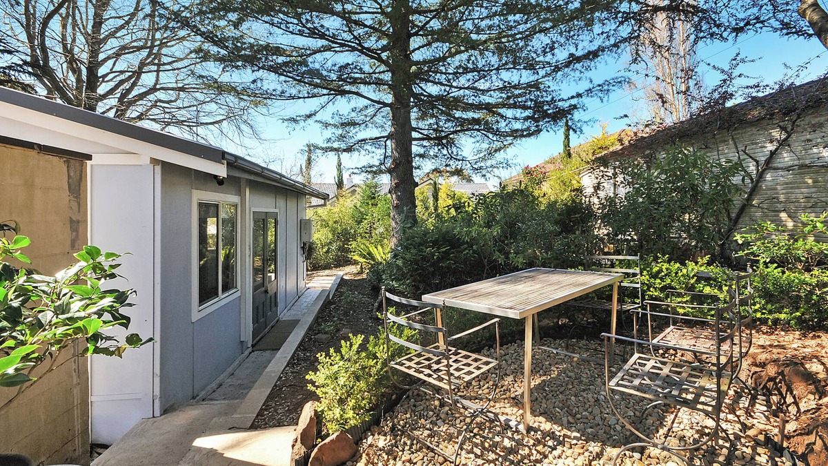 Katoomba Apartment | Cedar Rest Studio