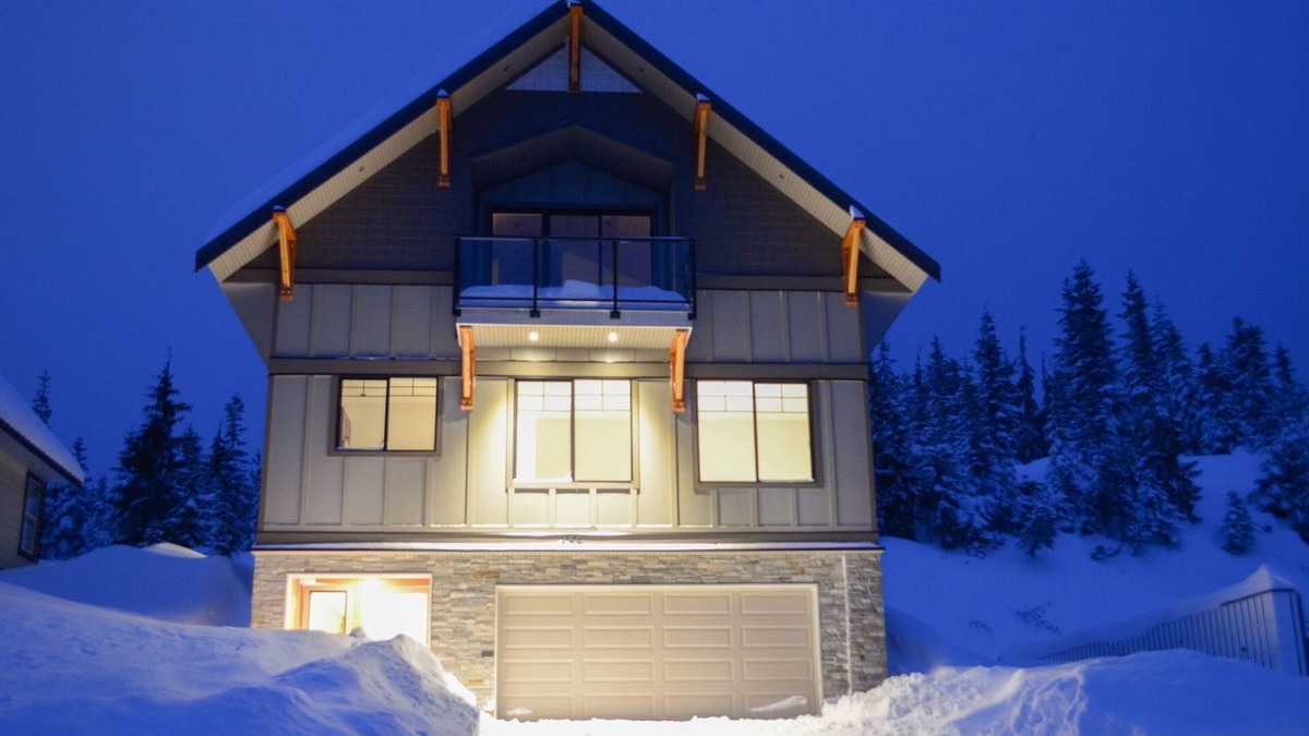 Courtenay House | Cedar Ridge: 2BR w/Views Ping Pong & Lvl2 EV Chrgr