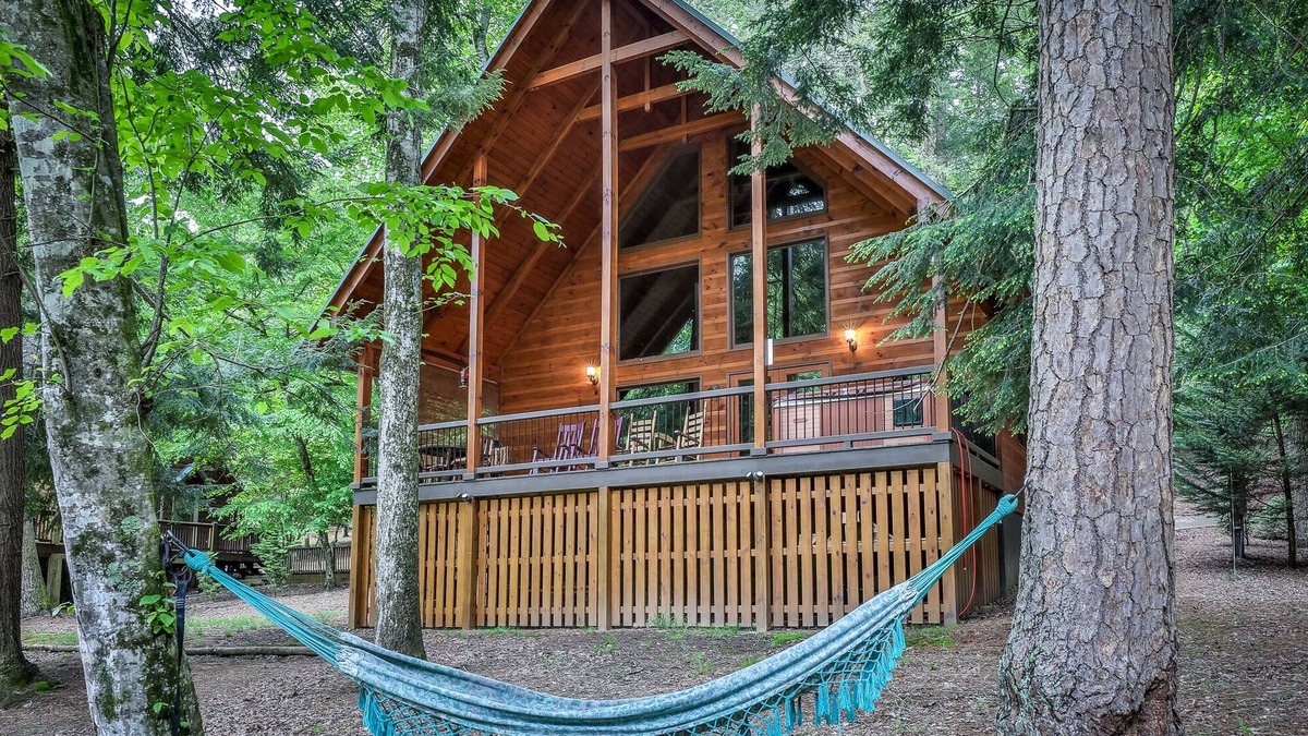 Ellijay Cabin | Cedar Shoals - Riverfront, Hot Tub, Dog Friendly/Minimum Age Requirement of 25