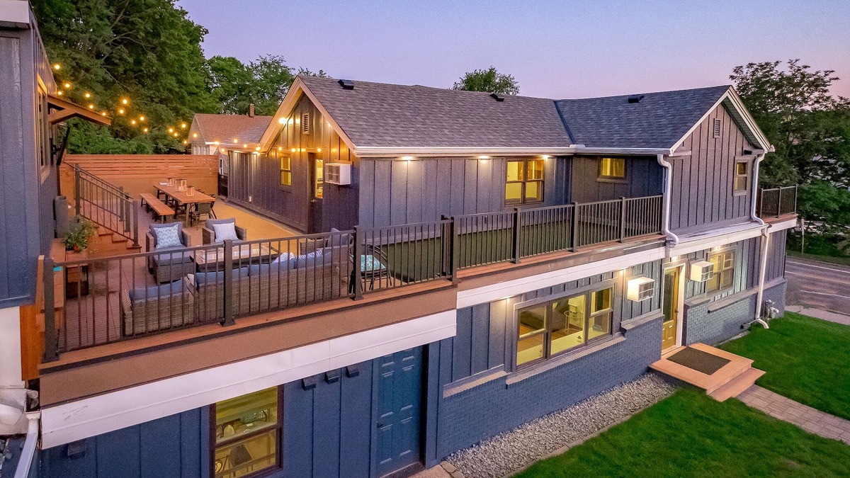 Prescott House | Celebrate Downtown | Rooftop Patio | Arcade