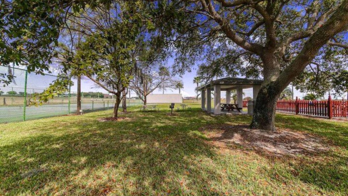 Haines City House | CELEBRATE! Sun, Fun, Relax- Suite- 2 Queen Beds