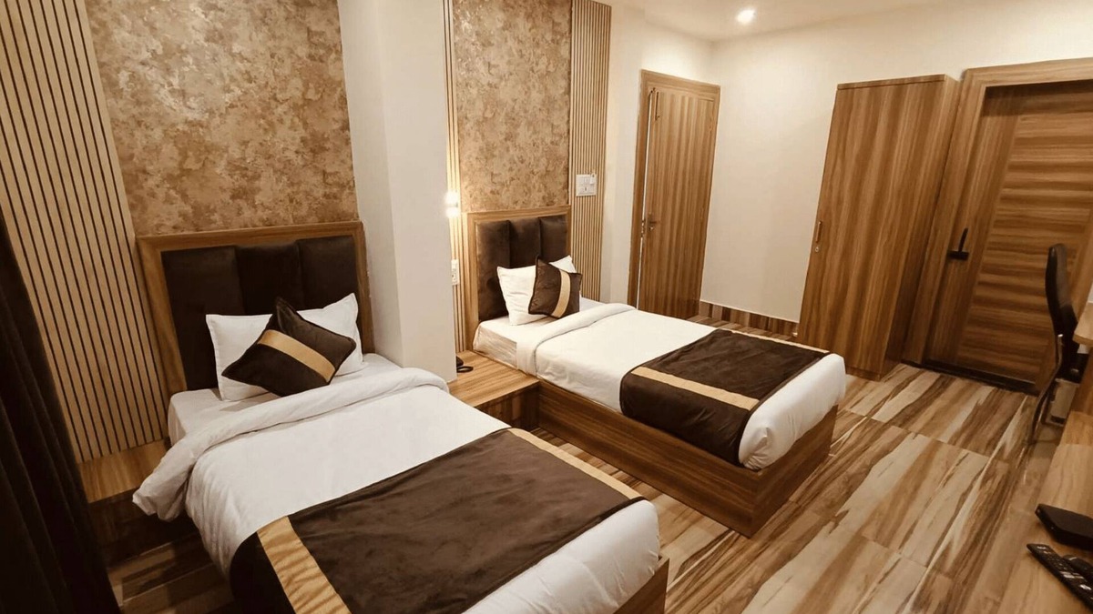 Allahabad Hotel | CELESTIAL INN