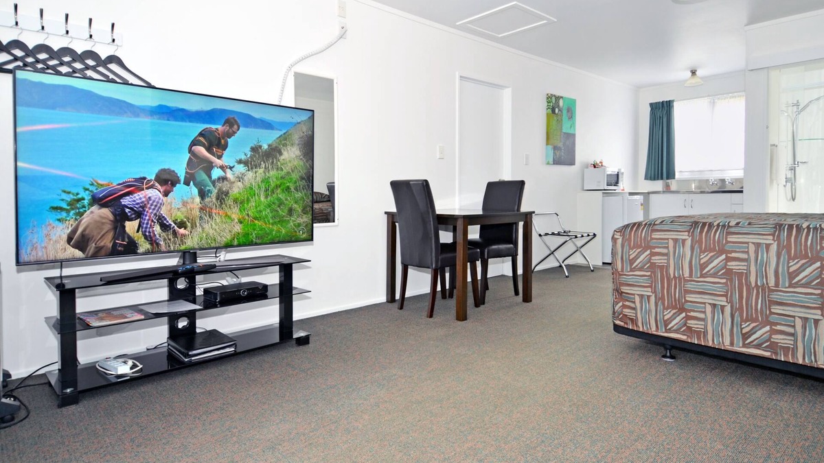 Foxton Hotel | Celtic Motel