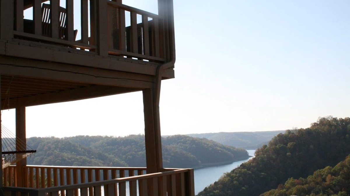 Baxter Cabin | Center Hill ~ Best View On Lake ~ 3 Decks & Hot Tub