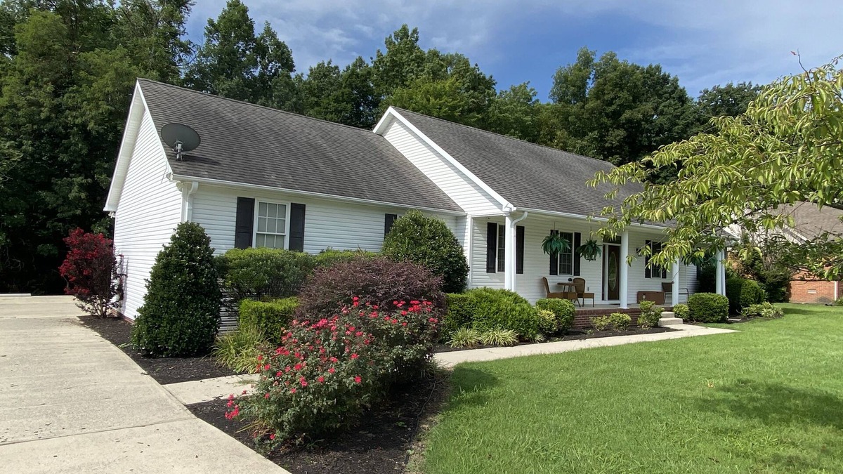 Dowelltown House | Center Hill Lake, family/pet friendly home on nearly 2 acres, sleeps 12-14