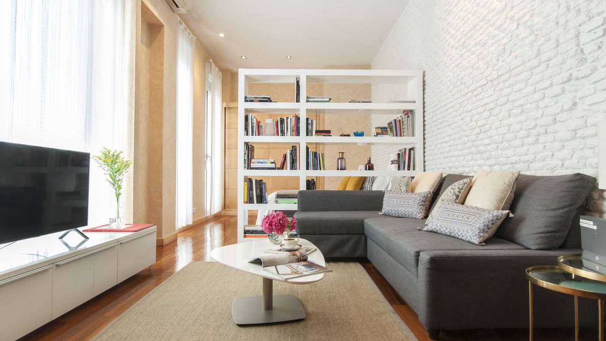 Huertas Apartment | Center of Madrid. Barrio Letras, Walk to Museums, Plazas and GranVia