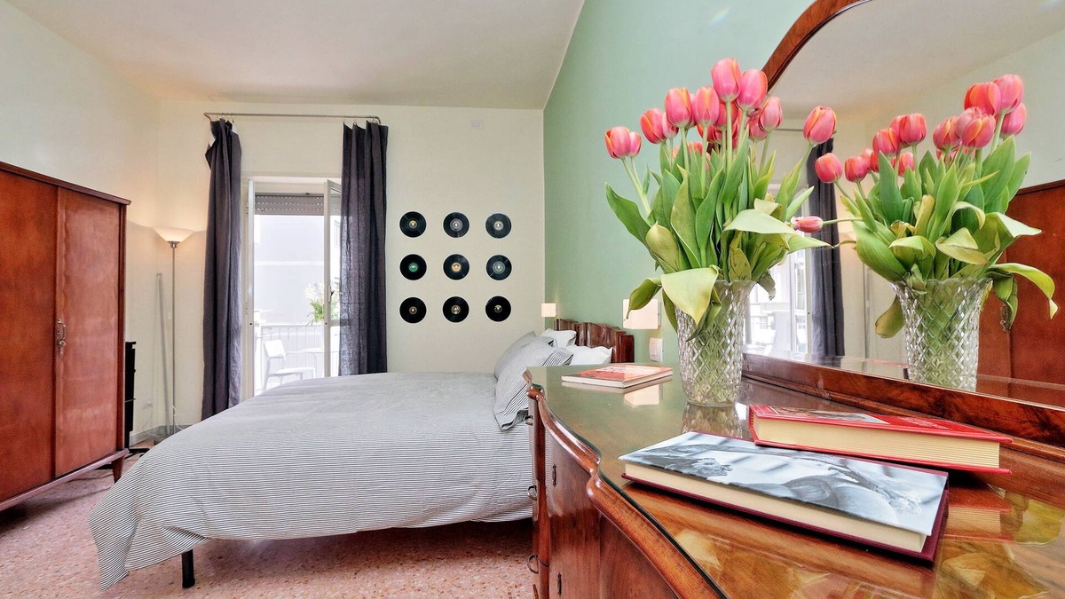 San Giovanni Apartment | Central apartment in Rome 2 bedrooms 2 bathrooms, up to 5 people near Colosseo