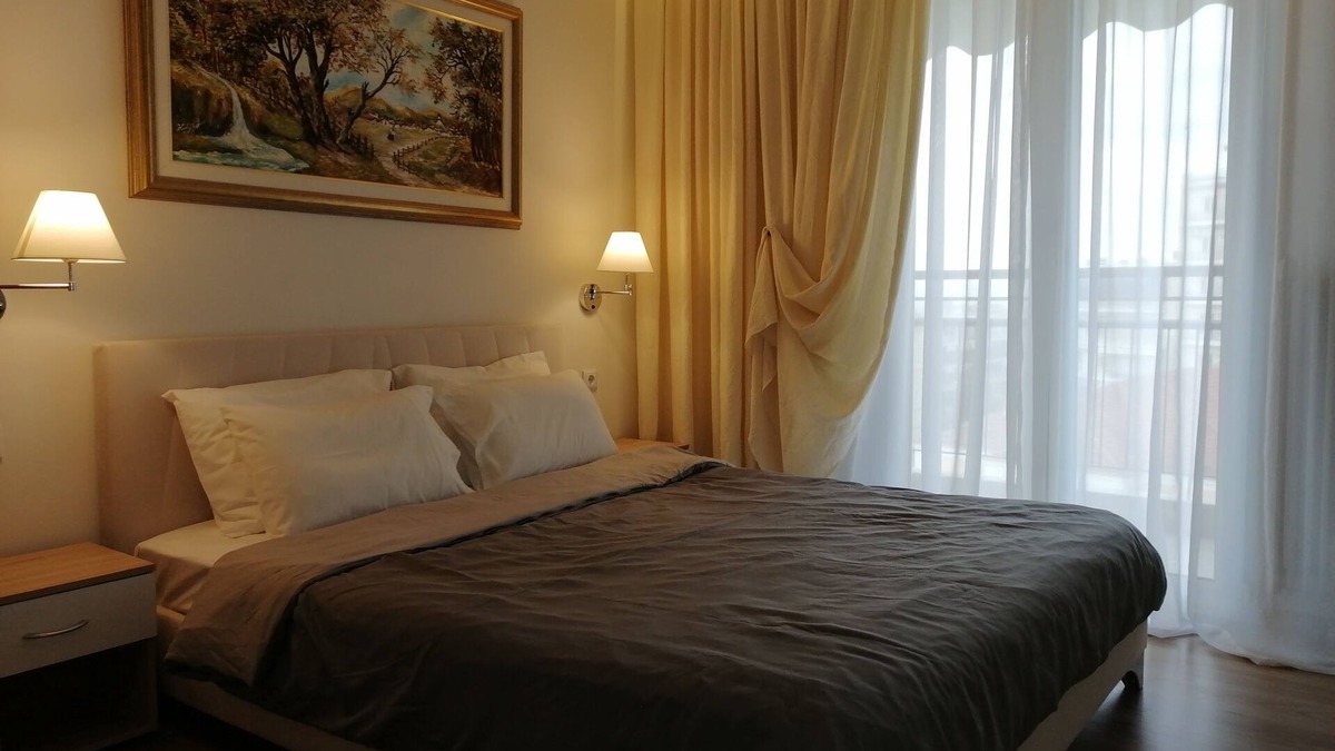 Veroia Apartment | Central Apartment on Clock Square D2