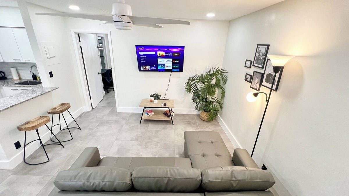 Lake Ridge Apartment | Central, Beautiful&Spacious 1Br 1Bath in Lake Ridge
