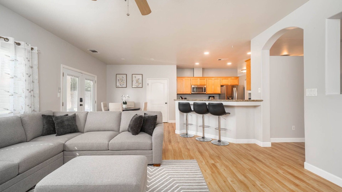 River Oaks House | Central bliss near parks & shops