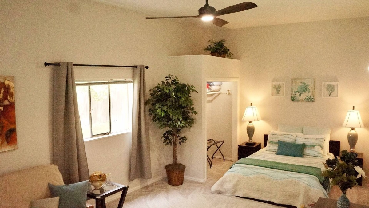 Panorama Heights House | Central Boulder Charming 2bdrm Suite! Nice Spacious Private & Large Backyard!