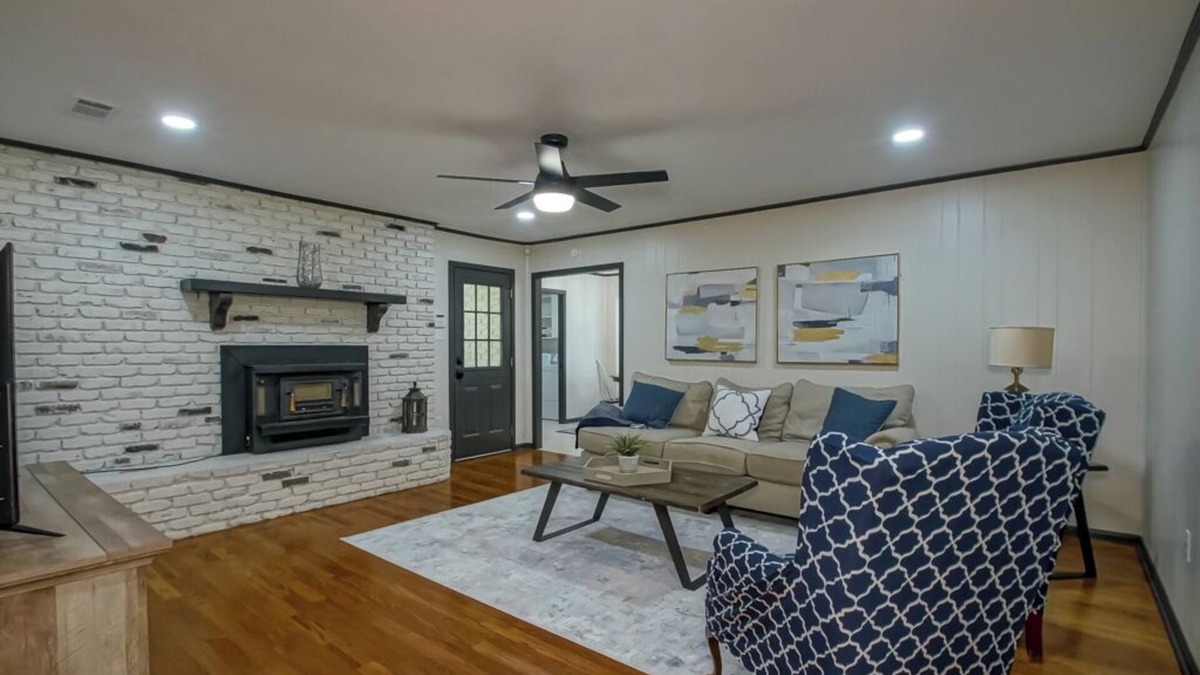 Central House | Central Family Get-A-Way