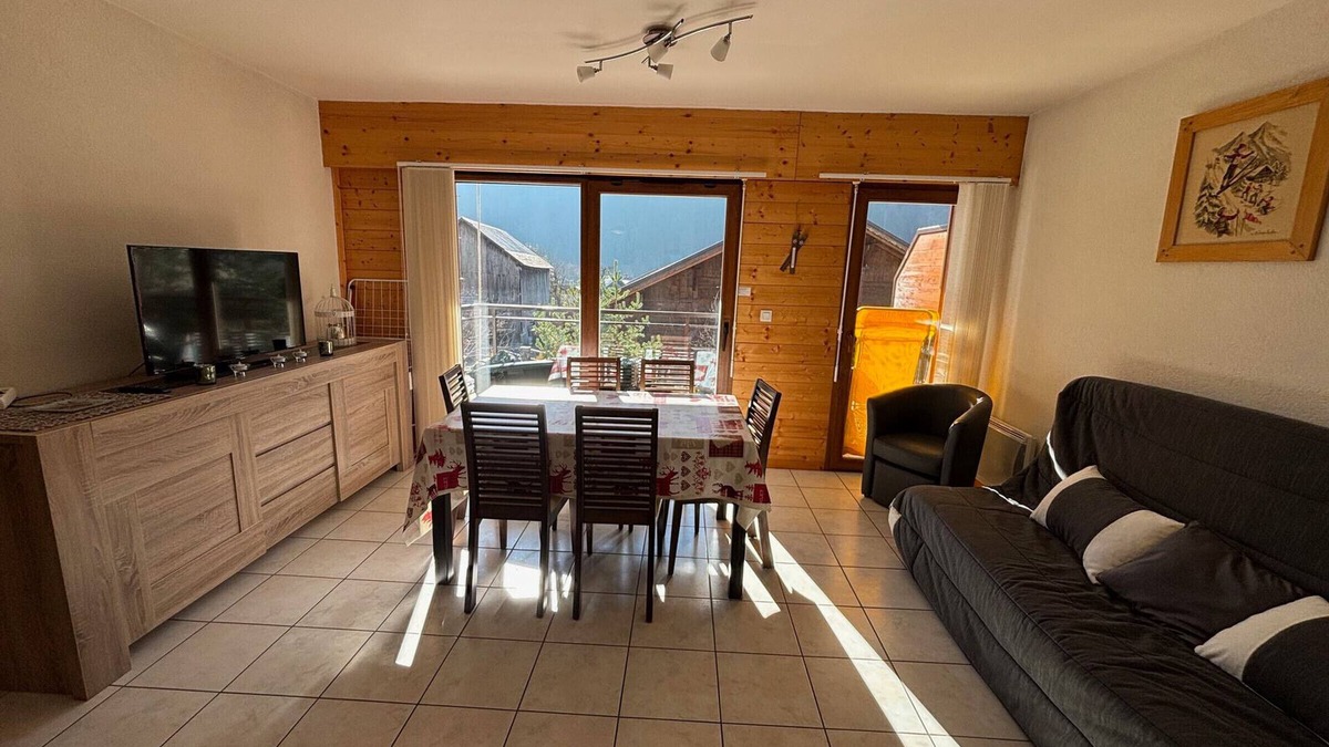 La Chapelle-d'Abondance Apartment | Central 3-Room Apartment with 3€/day Multi Pass in La Chapelle-d'Abondance