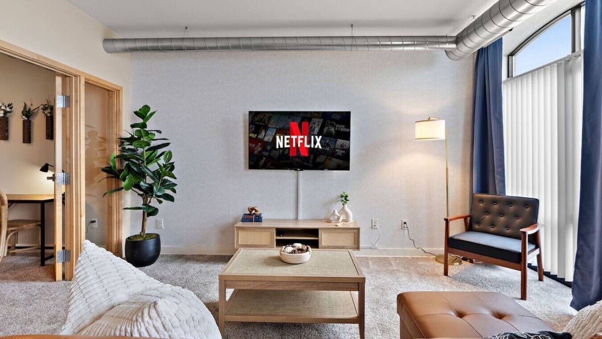 Downtown Minneapolis Apartment | Central, Free Parking, Gym, Fast Wifi | Avry Apt