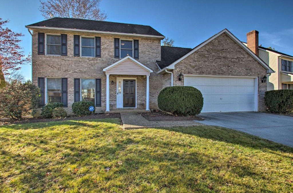 Harrisonburg House | Central Harrisonburg Home with Fenced-In Yard!
