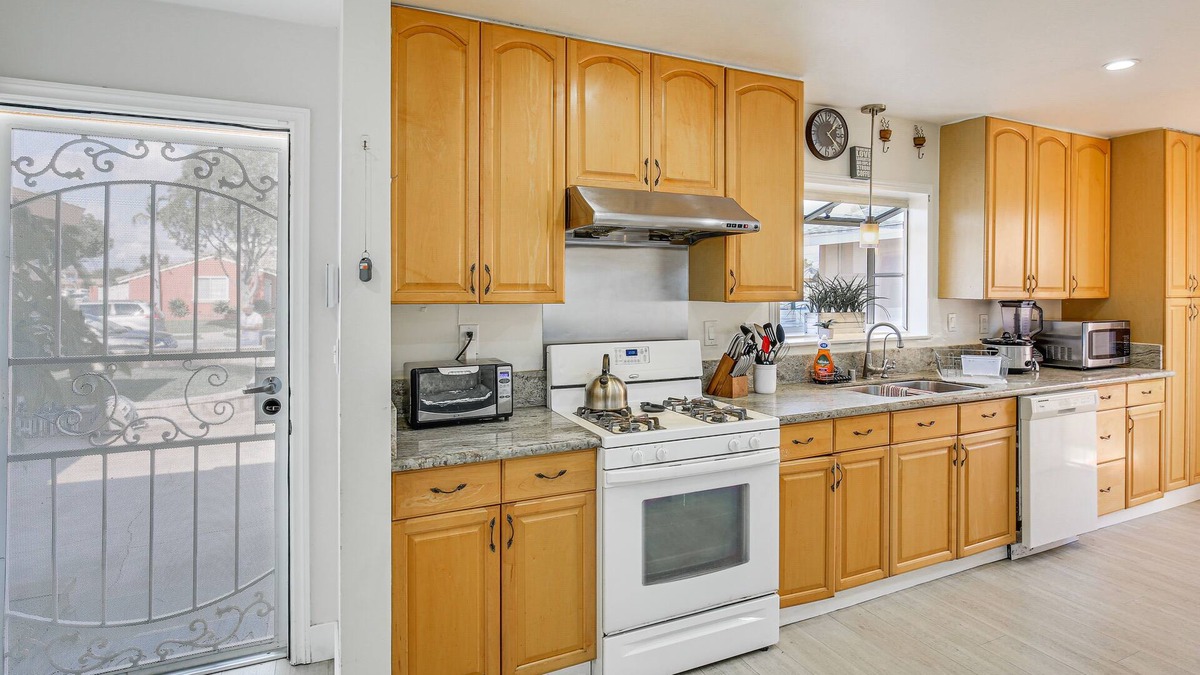 Buena Park House | Central Home w/Grill < 3 Mi to Knott's Berry Farm