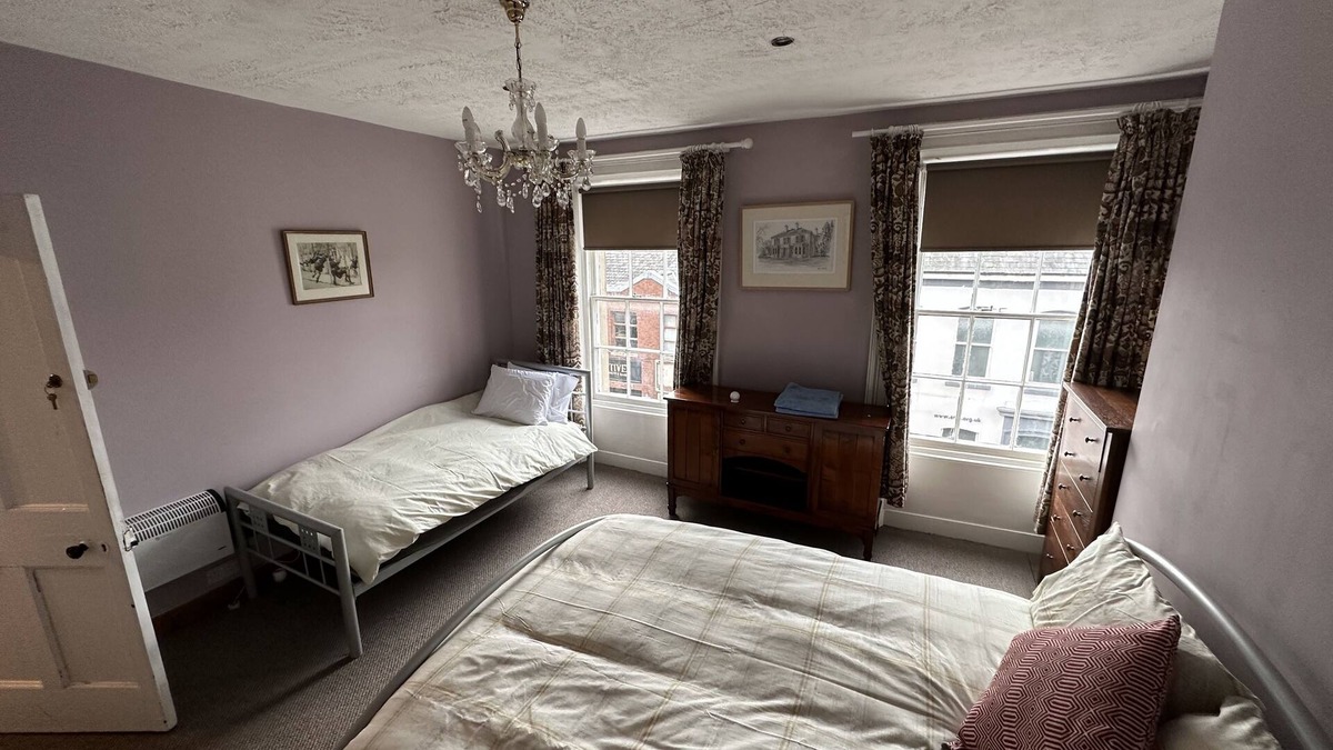 Lisburn House | Central Lisburn Accommodation
