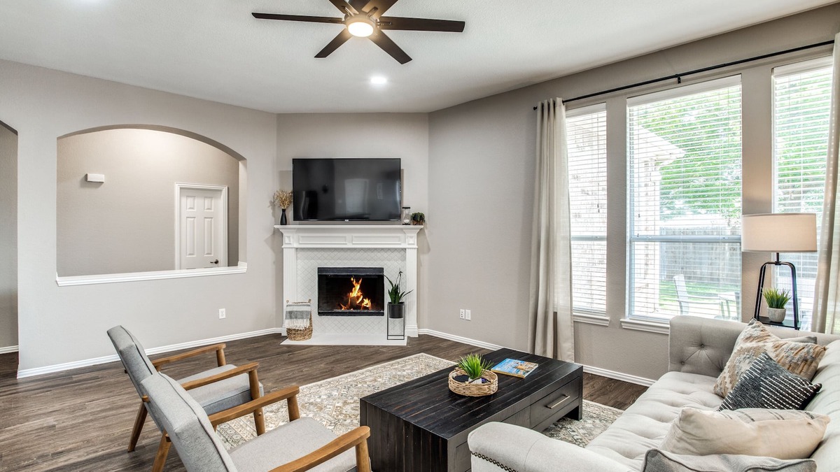 Starwood Village House | Central location Frisco Renovated Office Wifi