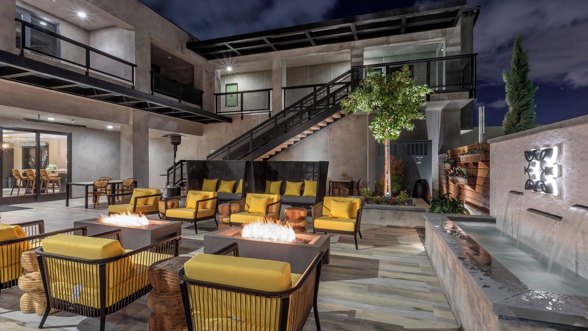 Old Town Hotel | Central location! Stylish Room, Courtyard with Fire Pits, Free Parking & Gym
