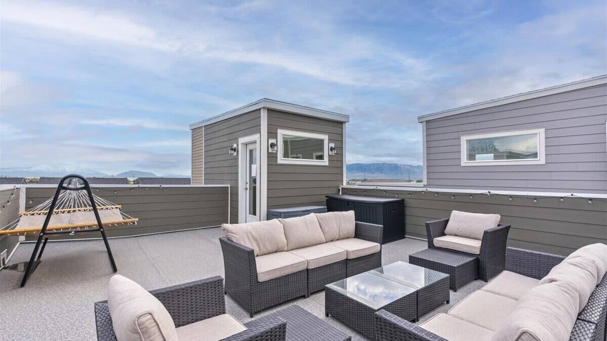American Fork House | Central Location, Rooftop & Balcony!