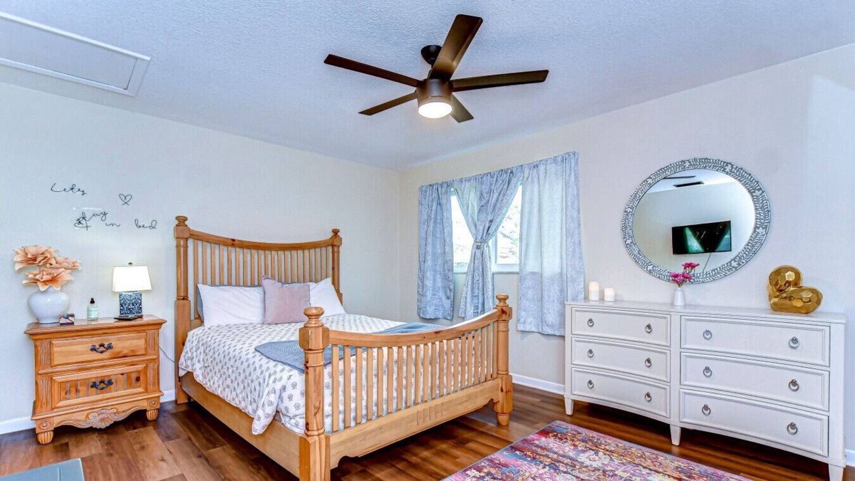 Pinellas Park Apartment | Central Location: Heated pool, W/D on site, pets OK