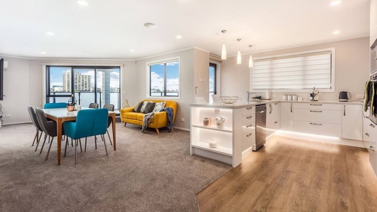Manukau City Apartment | Central Manukau Hideaway