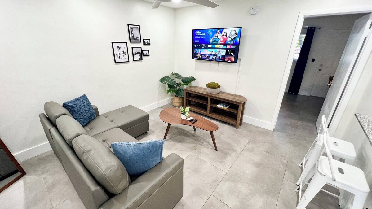 Lake Ridge Apartment | Central, Nice&Modern 1Br 1Bath Apt in Lake Ridge